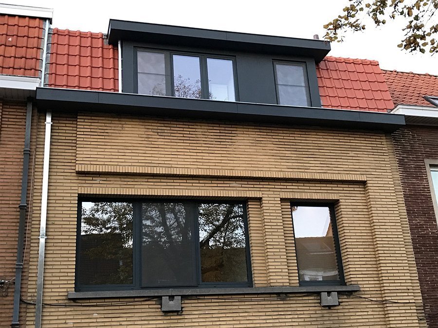 Vernieuwing hellend dak