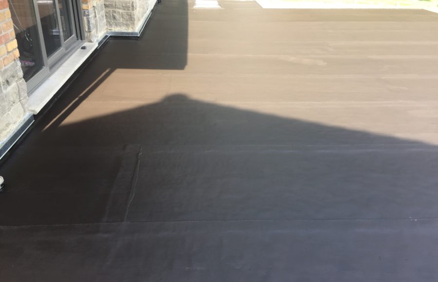 roofing aangebracht op bestaande laag