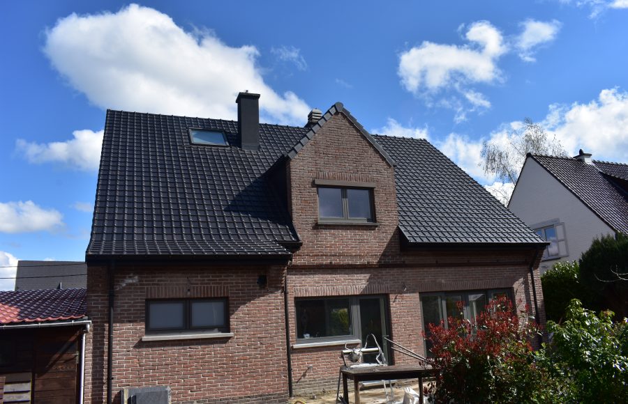 Nieuw dak laten plaatsen in Lennik