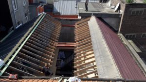 Rénovation de toiture: suppression de l'ancien abri et isolation
